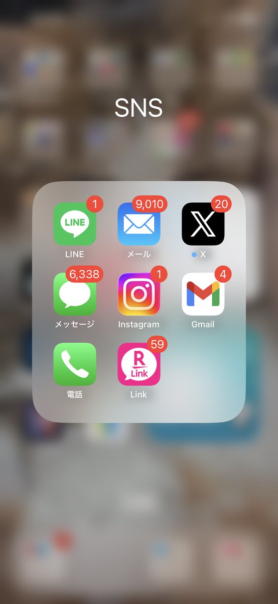 aketch_guiter's tweet photo. いつまでもずっと一緒だと思ってたのにまさかこんなに突然に別れが来てしまうなんて…
もう会えなくなっちまうけどいつまでも元気でいろよな…

青い鳥くん… https://t.co/7kkLtoQ6SW