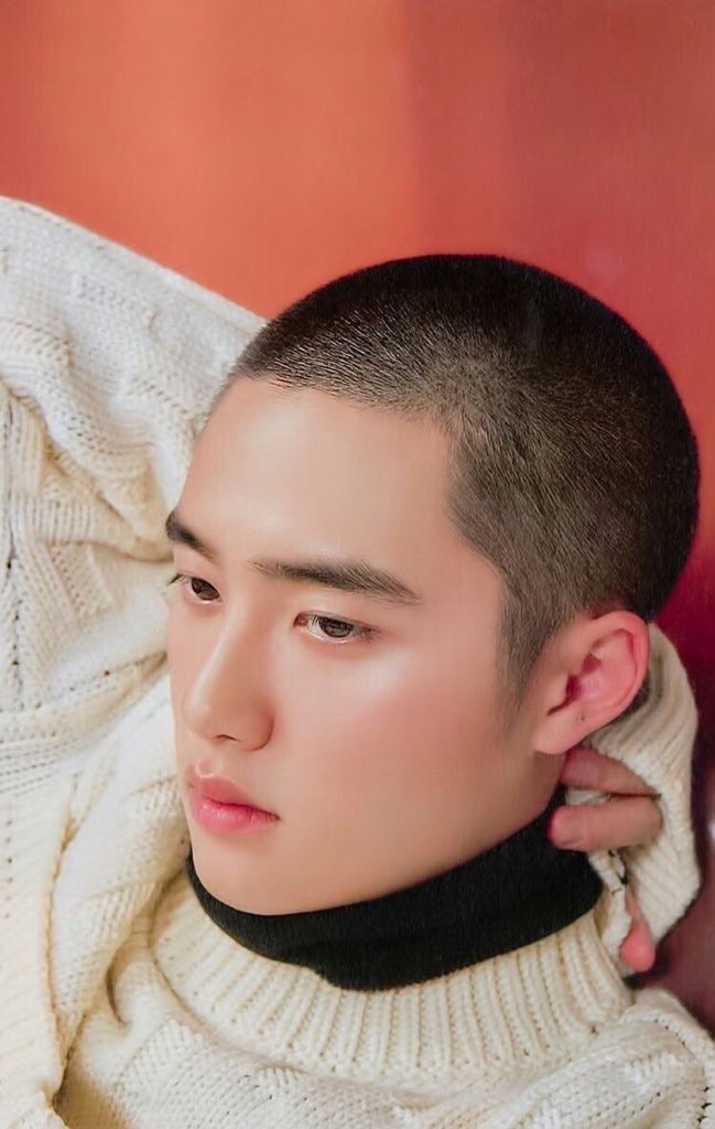 naurrrrrr this made me miss bald kyungsoo!!! :(