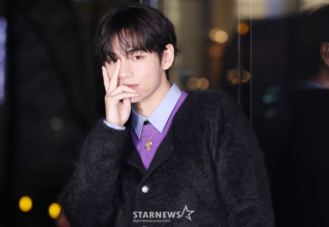 NAVER ARTICLE FOR 9PM

ENGAGE

1 naver.me/GB3RYbGS

Retweet, React, Recommend Share

#Taehyung #방탄소년단뷔 #뷔  #KimTaehyung #김태형 #태형 #テテ #テヒョン #金泰亨 #V #BTSV <a href="/BTS_twt/">방탄소년단</a>