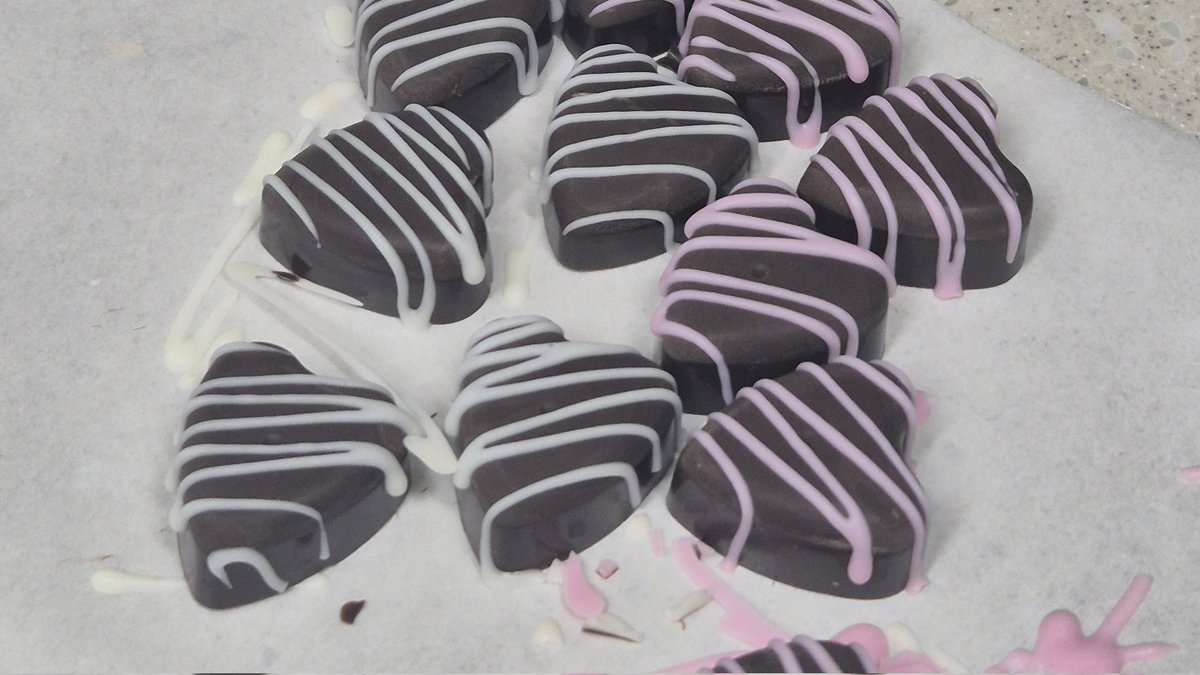 햅삐발렌타인데이 .. 🍫💌🩷