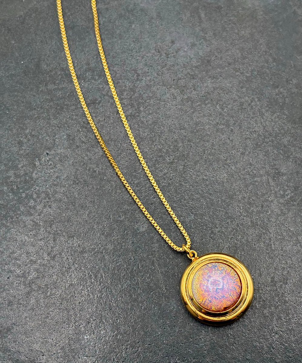 1980年代のドイツ製SEIBOTHのヴィンテージネックレス。 ゴールドを帯び