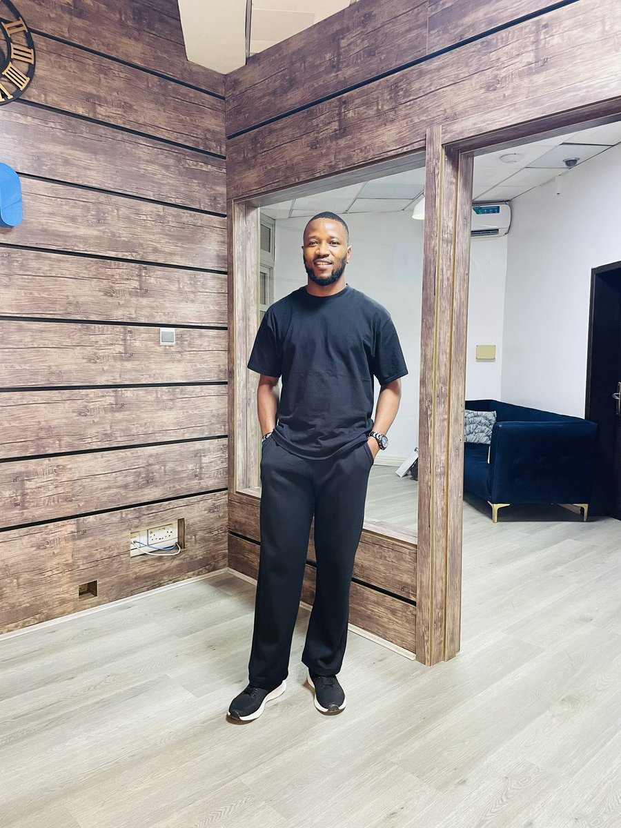 Good morning beautiful people.

Happy Valentine’s Day. I love you all ❤️