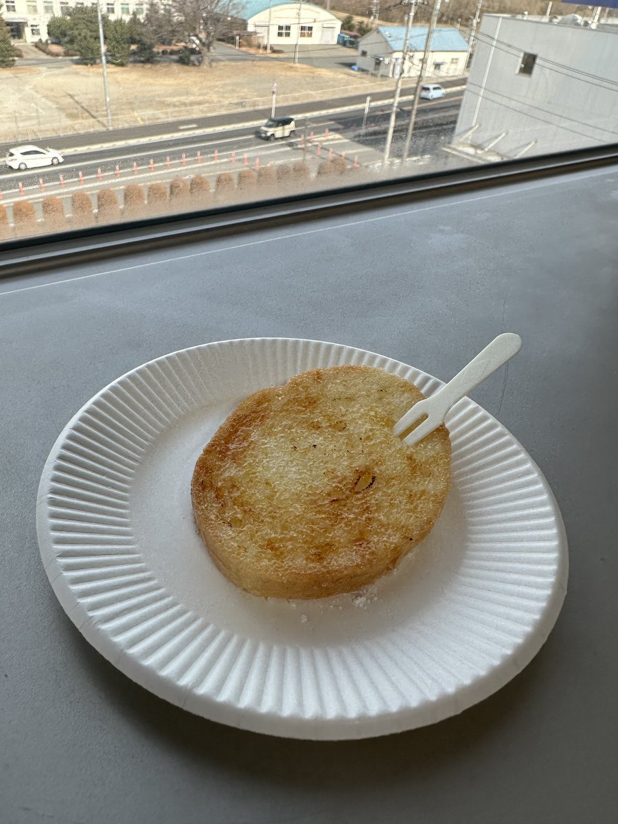 TomokoOoguchi's tweet photo. え？ホテルか！？
と思うくらいの大きさ
#ガトーフェスタハラダ 
#群馬 https://t.co/IySVo5b6ME