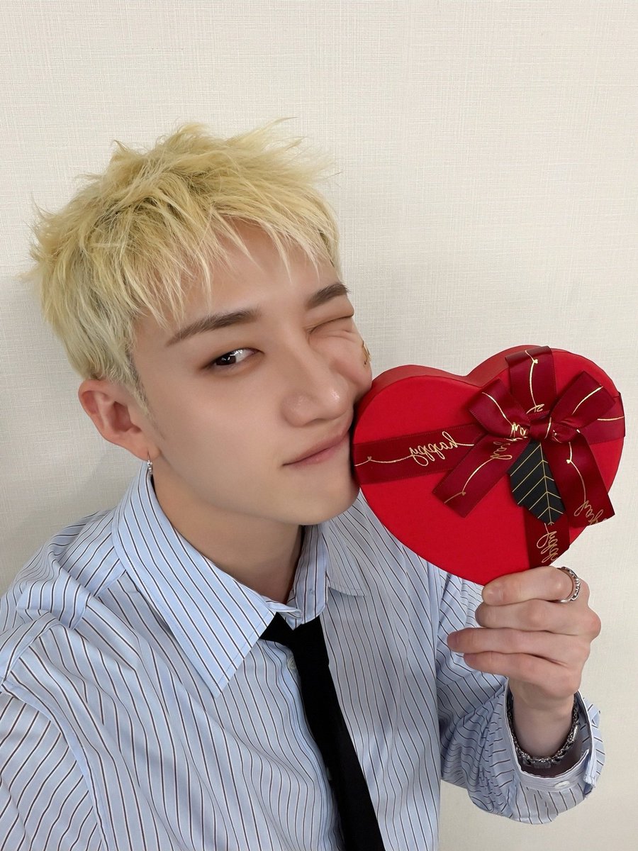 skzlatamproject's tweet photo. "Happy Valentine's Day From Stray Kids♡" ❤️ https://t.co/z9tAY6xyr5