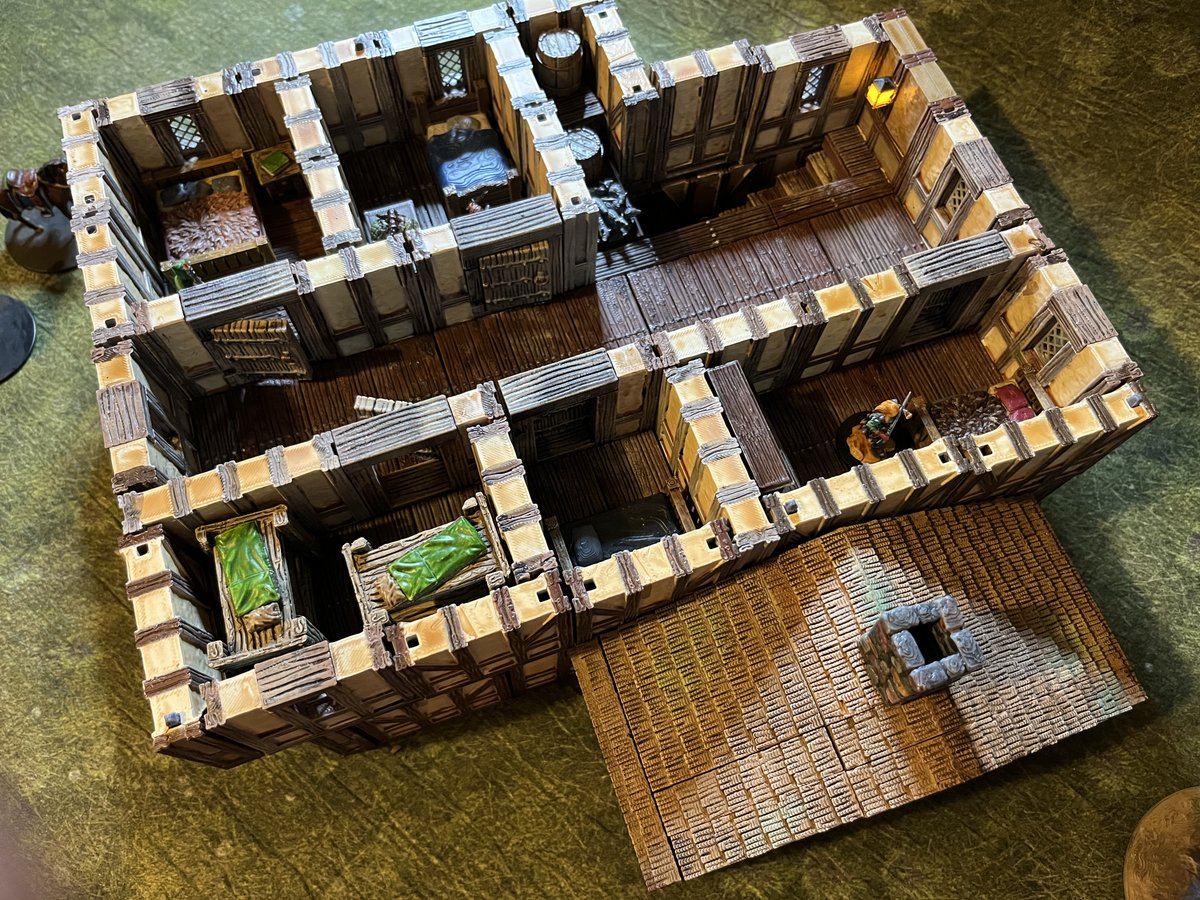 ArhminDM tweet media