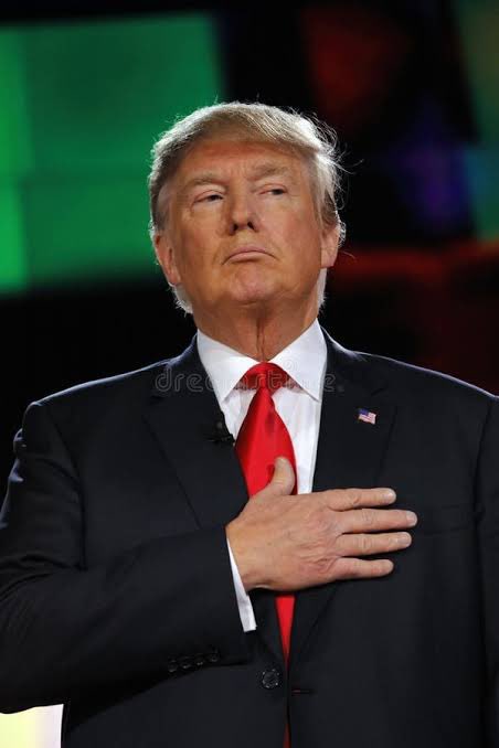 توی سینه‌ش جان جان جان
یه ناوگان [زیبا و عظیم] جنگنده داره جان جان
یه ناوگان جنگنده داره