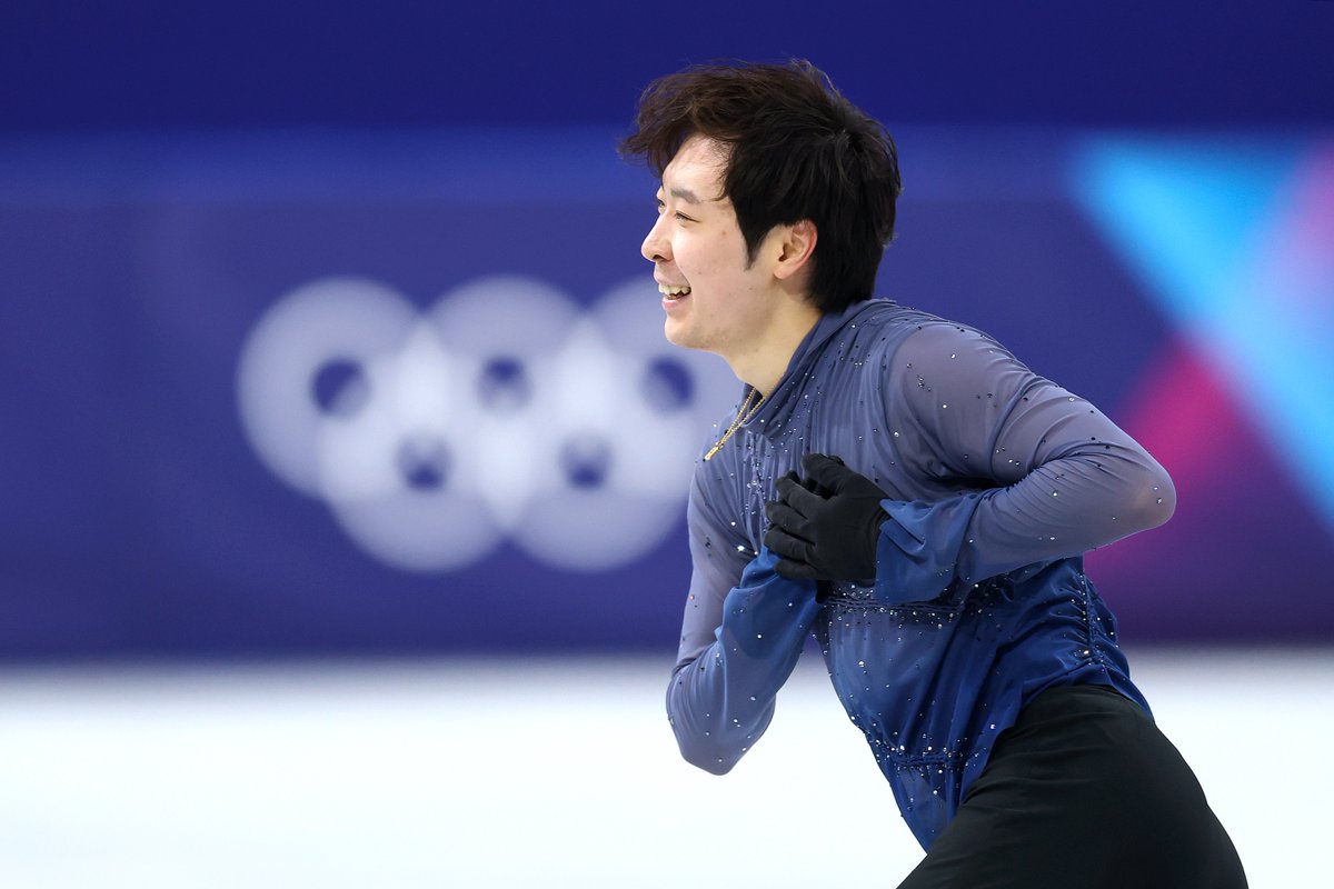 CGTNSportsScene's tweet photo. ⛸️"My third Olympics was beautiful.
Worth it. Standing here is the answer."❤️
-🇨🇳Jin Boyang, 28, scored 142.53 in free skate to finish 17th at #MilanoCortina2026.

🥹"I gave everything. No holding back. Even with my lace breaking before the program, I went boldly. Truly enjoyed." https://t.co/C69vXpCmfw