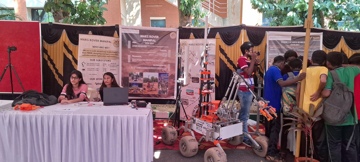 iicmit's tweet photo. At #InnovationMela during #MES2026, startups &amp; student major projects transformed ideas into inspiration.
Faculties explored. Students showcased. School minds discovered the future. 💡
@MIT_MANIPAL @MAHE_Manipal we don’t just imagine possibilities, we build them. ✨
#Innovation https://t.co/nWWsrSlE0R