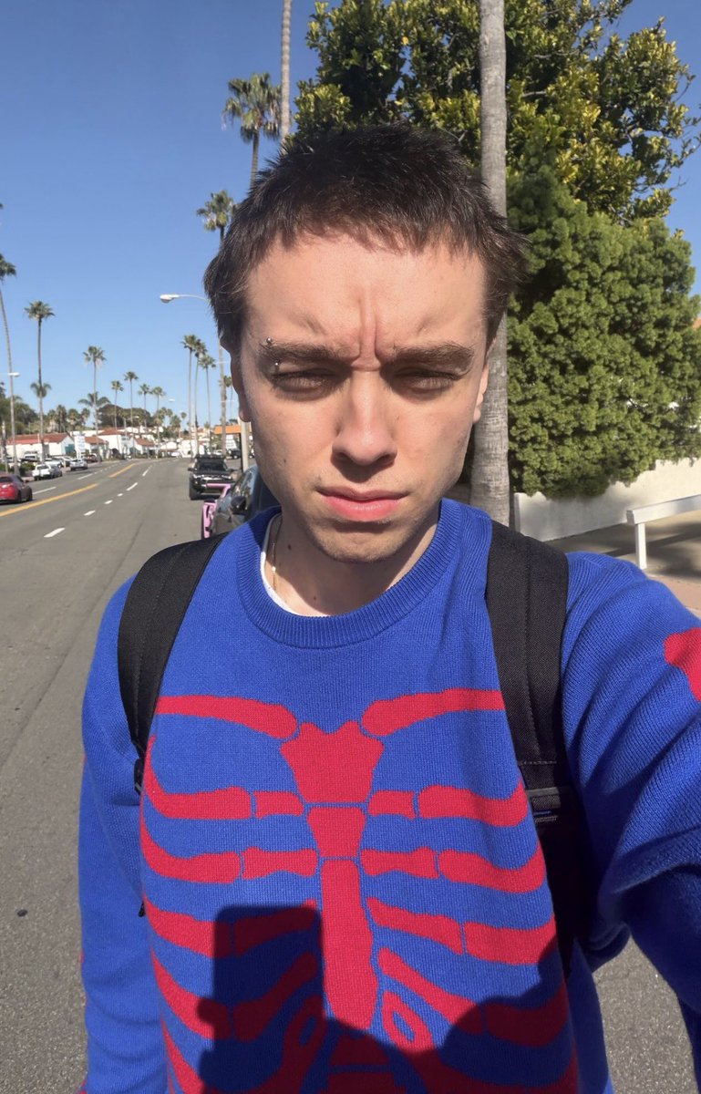 Laiys updates tweet media