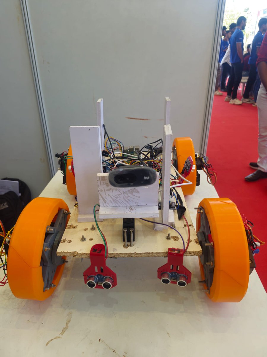 Robotics_BIT's tweet photo. Brains, bots &amp; real impact 🚀🤖

Team from Dept. of Robotics &amp; AI showcased Surveillance MorphWalker at Anveshana 2026 (Agastya Foundation x Samsung) — an autonomous disaster-rescue robot built to navigate tough terrains &amp; save lives 🌍🚑
#Anveshana2026 #RoboticsAndAI #Innovation https://t.co/lEeWI90tTF
