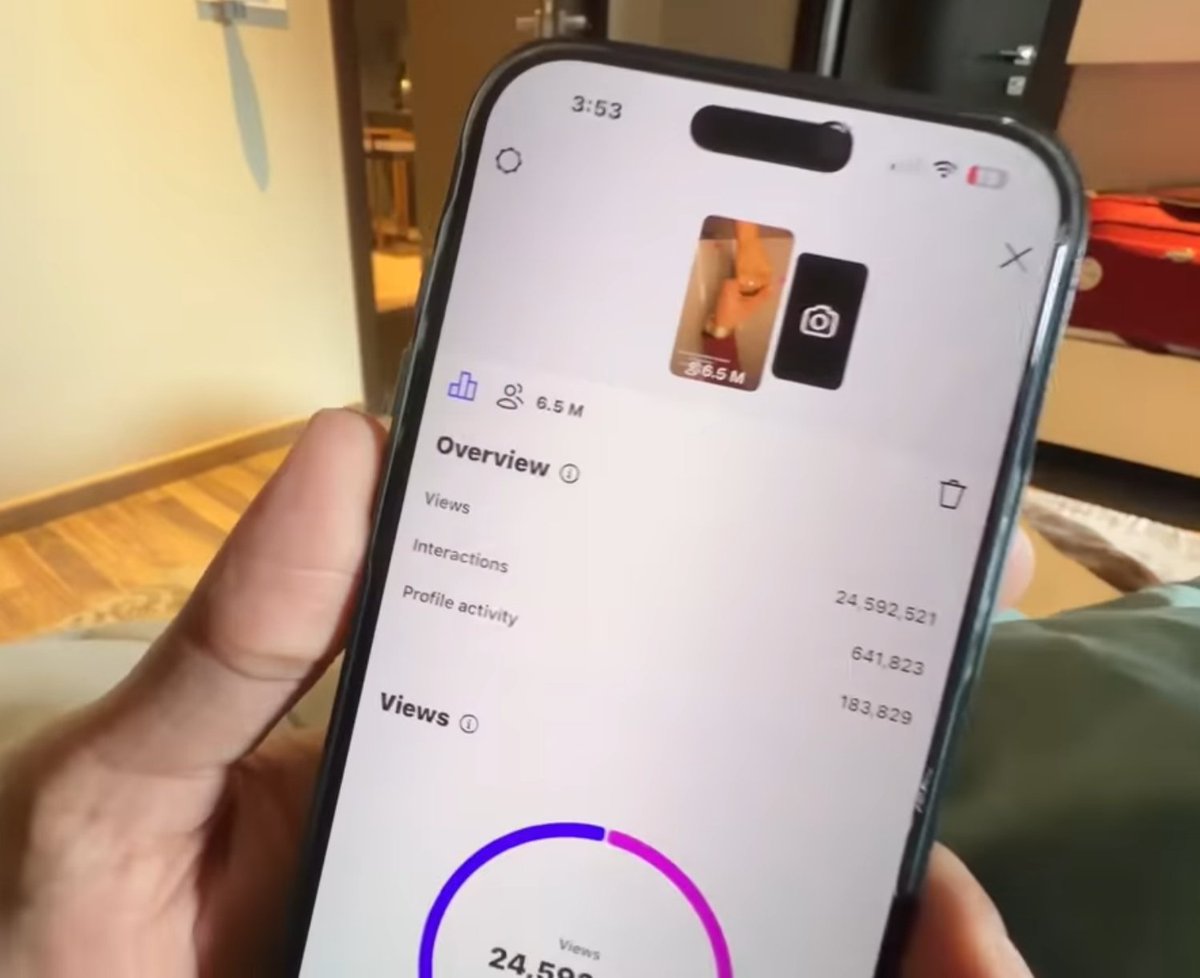 2,45,92,521 (24.5m+) view on ElvishYadav's normal day insta story 👀👀

#ElvishYadav #JiyaShankar #The50