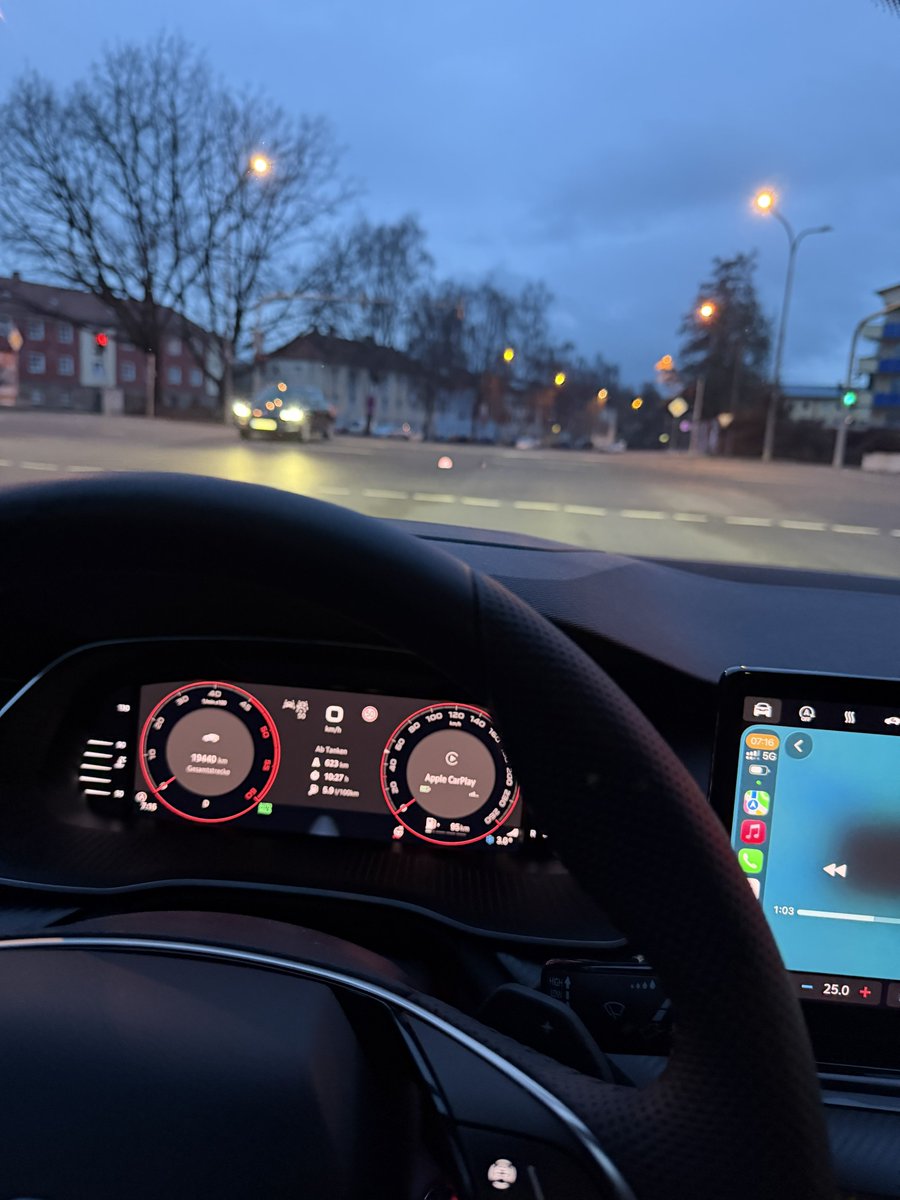 پیش به سوی مونیخ 🕊️✌️ تا ساعاتی دیگر مونیخ خواهد لرزید. دوستانی که دسترسی دارن میتونن از لینک زیر امروز رو به صورت زنده تماشا کنند:

youtube.com/live/5qsW5lK80…

پاینده باد ایران ✌️
به امید آزادی 🕊️

#جاويدشاه‌ 
#Iran 
#IranRevoIution2026