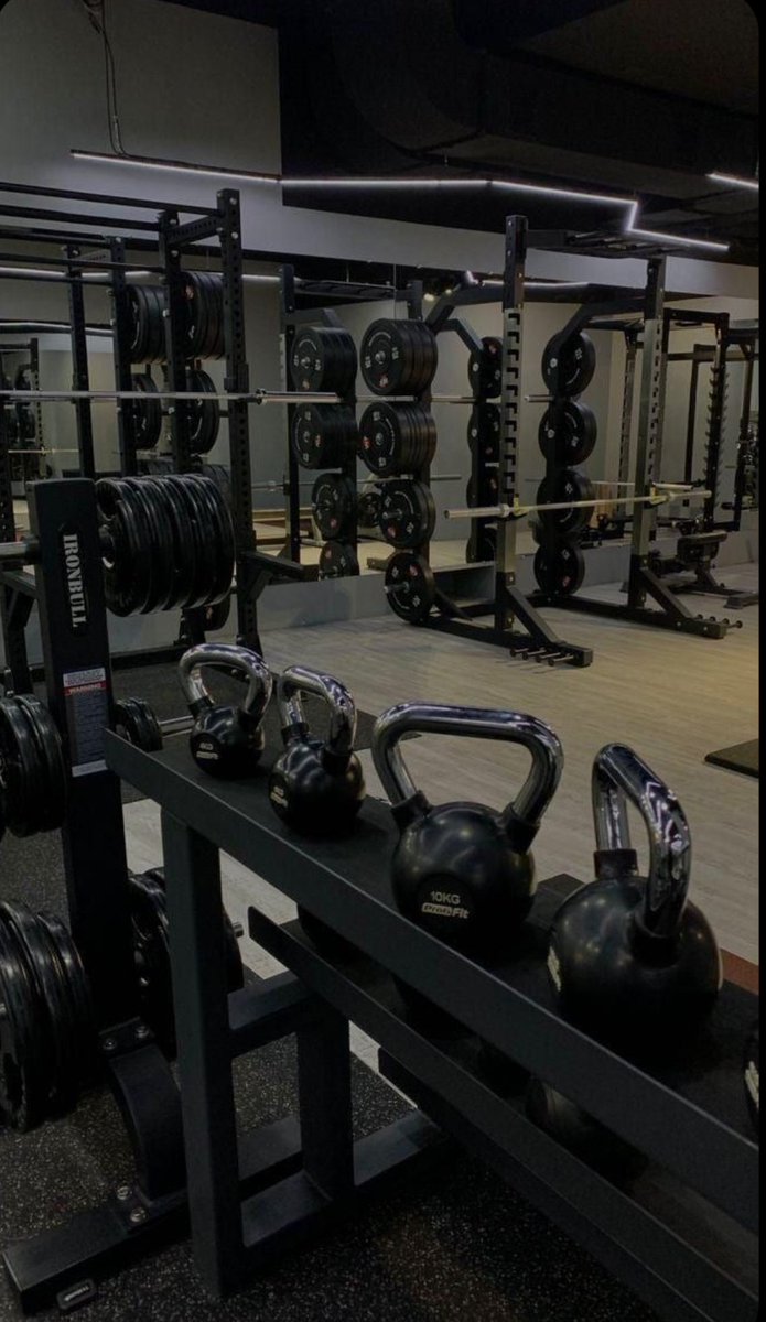 No valentine's day...

It's chest day hell yeahhh🔥🗣️