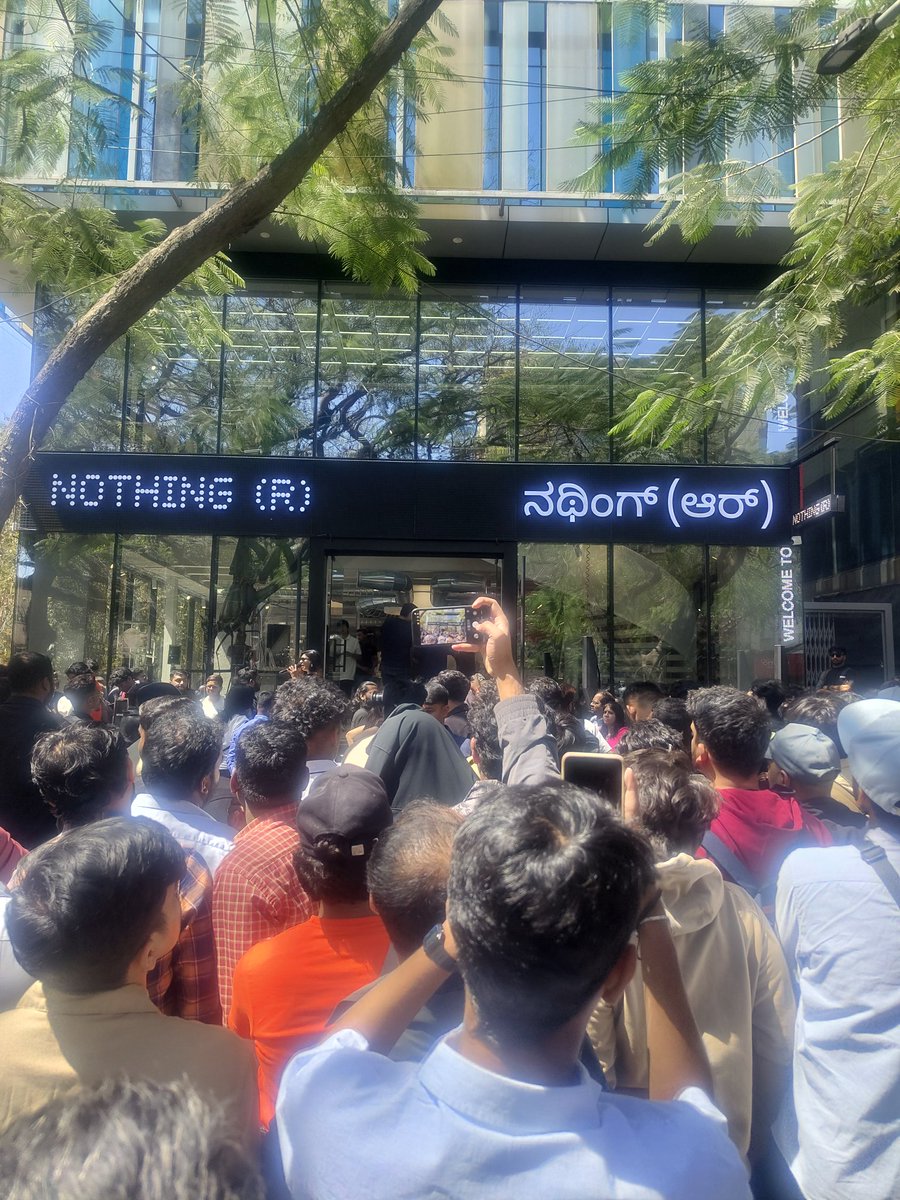 mukeshchandrav's tweet photo. #nothingstore https://t.co/0H1lVvgc4E