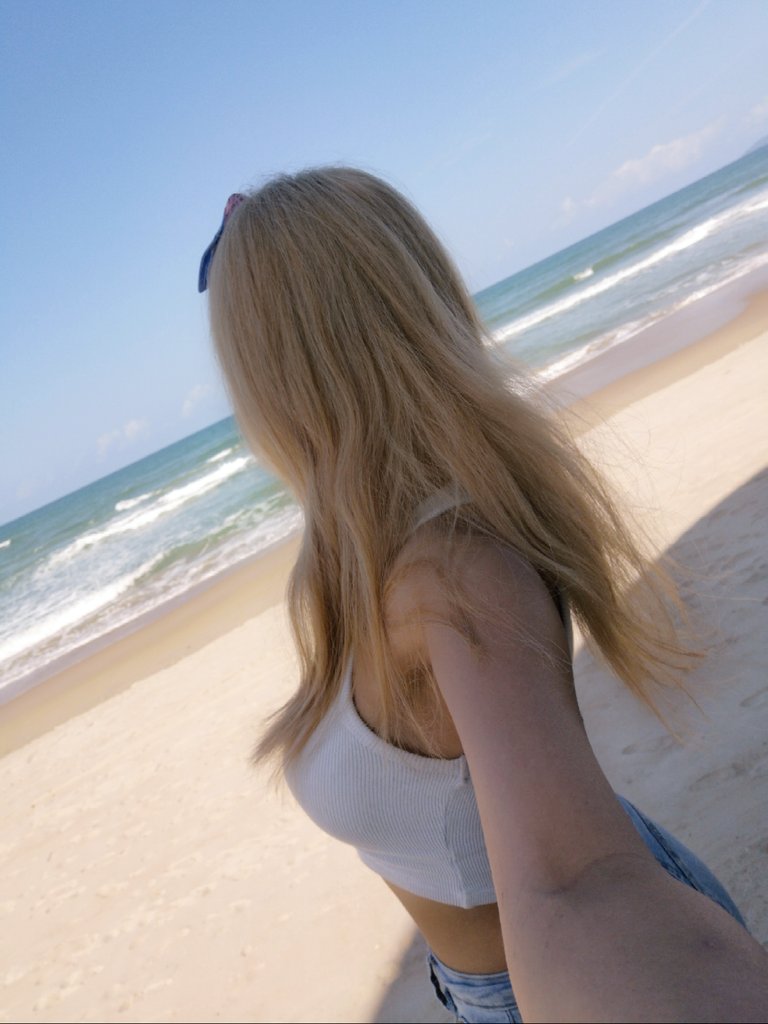 Florence Yi tweet media