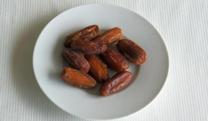 fhrtlzya's tweet photo. The only dates you should be accepting this month https://t.co/P7UP95NFlS