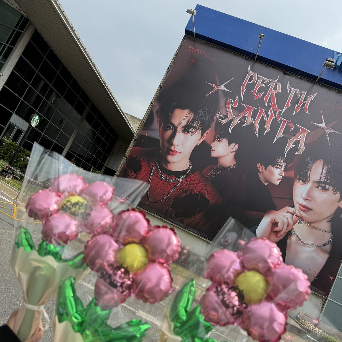 แฮปปี้วาเลนไทน์เดย์ 🌹♥️🥺 with PS