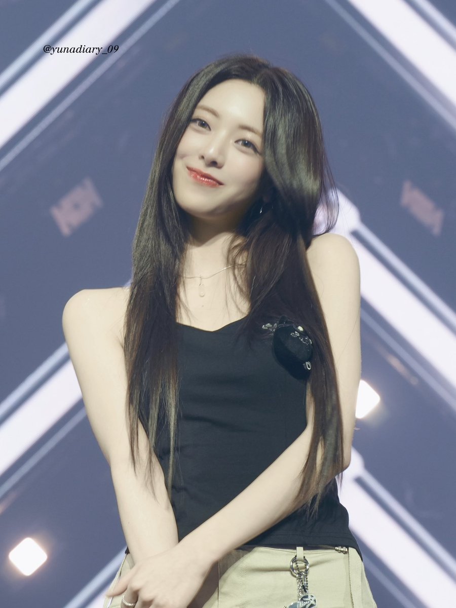 260213 TNVS콘서트🐰🩷

👉🏻🐰🫠

#YUNA #유나 #ITZY #있지