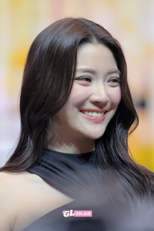 พี่จินนี้อย่าโตไปกว่านี้ได้ไหม กลัวรับดาเมจความสวยไม่ไหว

GINJAY HEART TO ALKEY
#GinnyJaynaFirstFanconTH