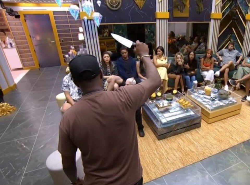 PUTIFEROOS's tweet image. E o capetinha que começou a ameaçar todo mundo