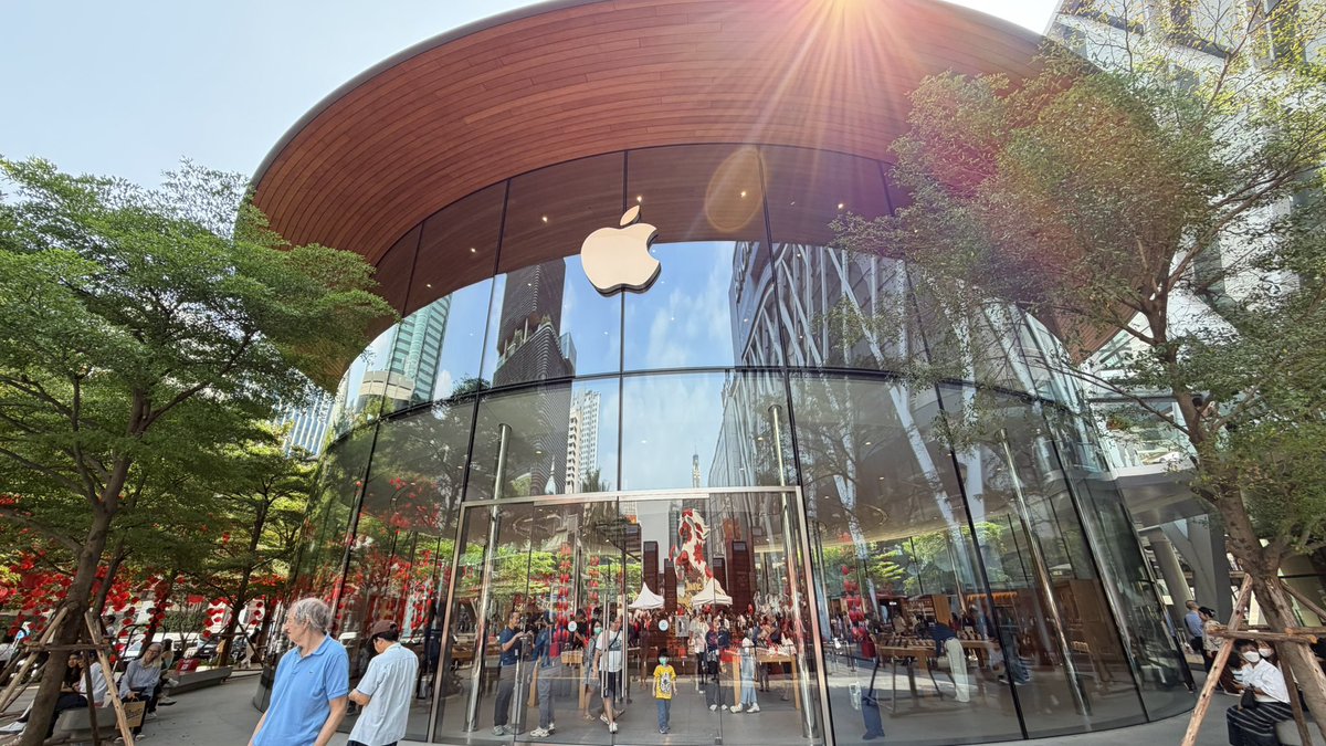 そしてApple Central Worldへ
#obt #ワンボタンの声 #フジャアファ