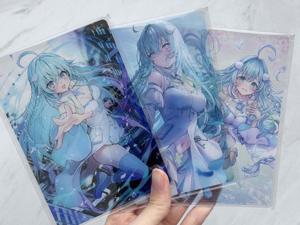 毎回大好評のクリアポストカード！ 描き下ろし3種に加えて、過去作品も