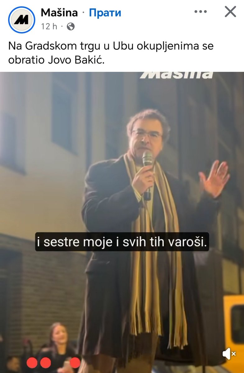 Слика говори више од 1000 речи.
На блокадерско "студентском" скупу говор је држо друг Јово Бакић - југокомуниста, бољшевик, стаљиниста, антихрист, анархиста и један од предводника будуће "студентске" листе.
Нормално је да организатори блокада постављају себи подобне на бину!