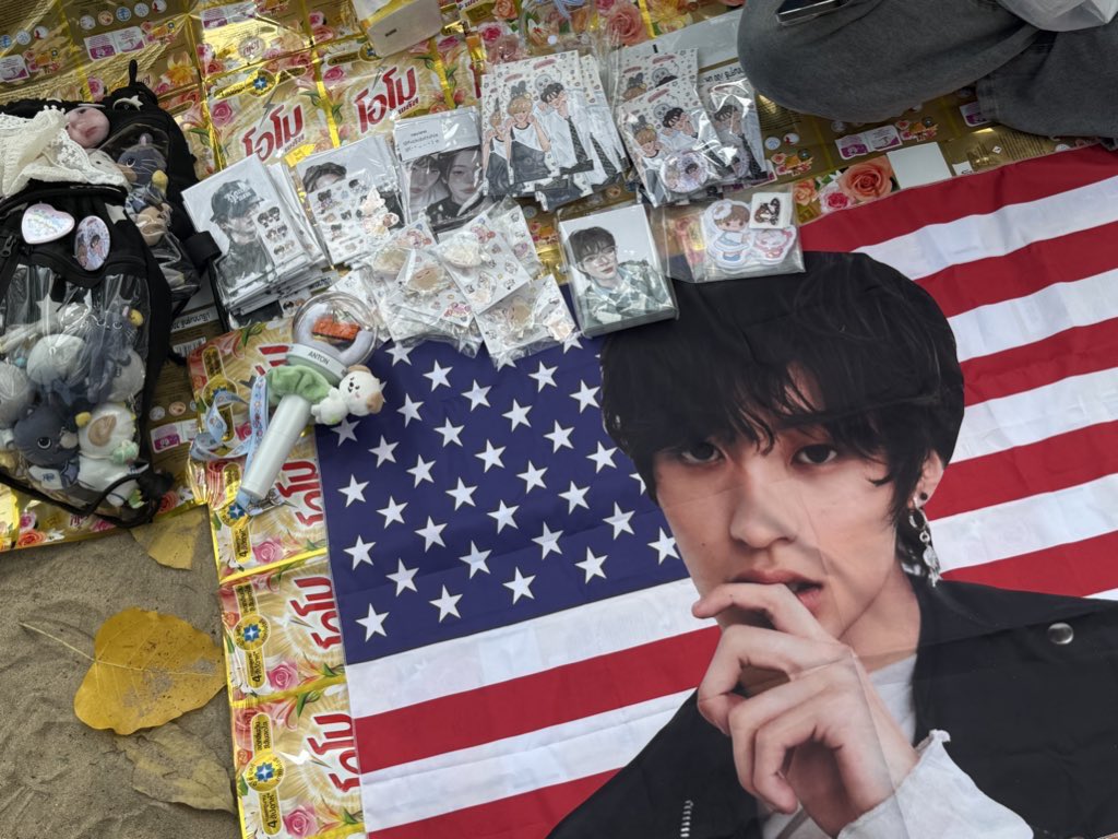 มาแย้วค่าา ทางเข้าประตู 2 ⭐️
♥︎ rt &amp; show this tweet 

#SMTOWNLIVEinBangkok 
#SMTOWNLIVE2025_26_BANGKOK