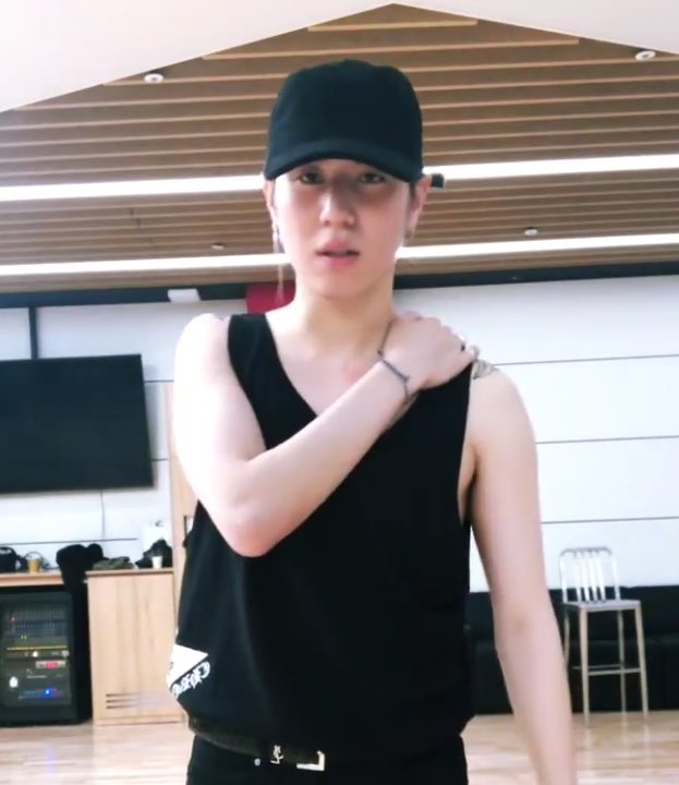 D-407 🌼

❤️‍🔥❤️‍🔥<a href="/yugyeom/">김유겸</a>