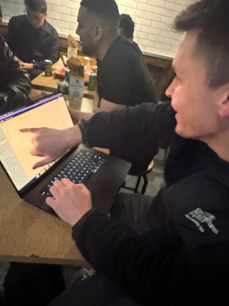 Bartek Struzinski tweet media