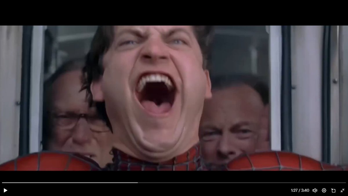 se imaginan ver a un wey diciendo que no le gusto la pelicula por que el spiderman hace caras muy ridiculas y caricaturescas y por eso no se lo puede tomar enserio? seria re estupido verdad? es lo que pienso cuando me dicen eso de la escena de luffy cuando muere ace