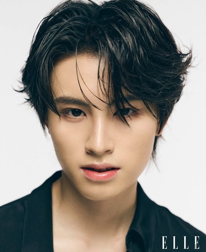 ขอติช่างหน้าช่างผมงานนี้หน่อยค่ะ เห็นรูปแบบหน้าใกล้แล้วรู้สึกเหมือนน้องไม่ได้แต่งหน้าเลย ปากซีด หน้าติดเหลือง อันนี้คือผลงานที่ดีที่สุดแล้วใช่มั้ยคะ เคยเช็คงานก่อนถ่ายบ้างไหม ทำยังไงถึงทำให้น้องดูดรอปขนาดนี้ เคยใส่ใจน้องบ้างมั้ยคะ หลายงานละ <a href="/BUS_SONRAY/">BUS because of you i shine</a> <a href="/sonraymusic/">SONRAY MUSIC</a> <a href="/taddytadtad/">taddytad</a>