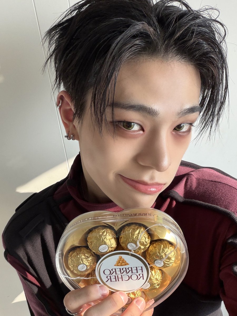 WHIB(휘브) tweet media