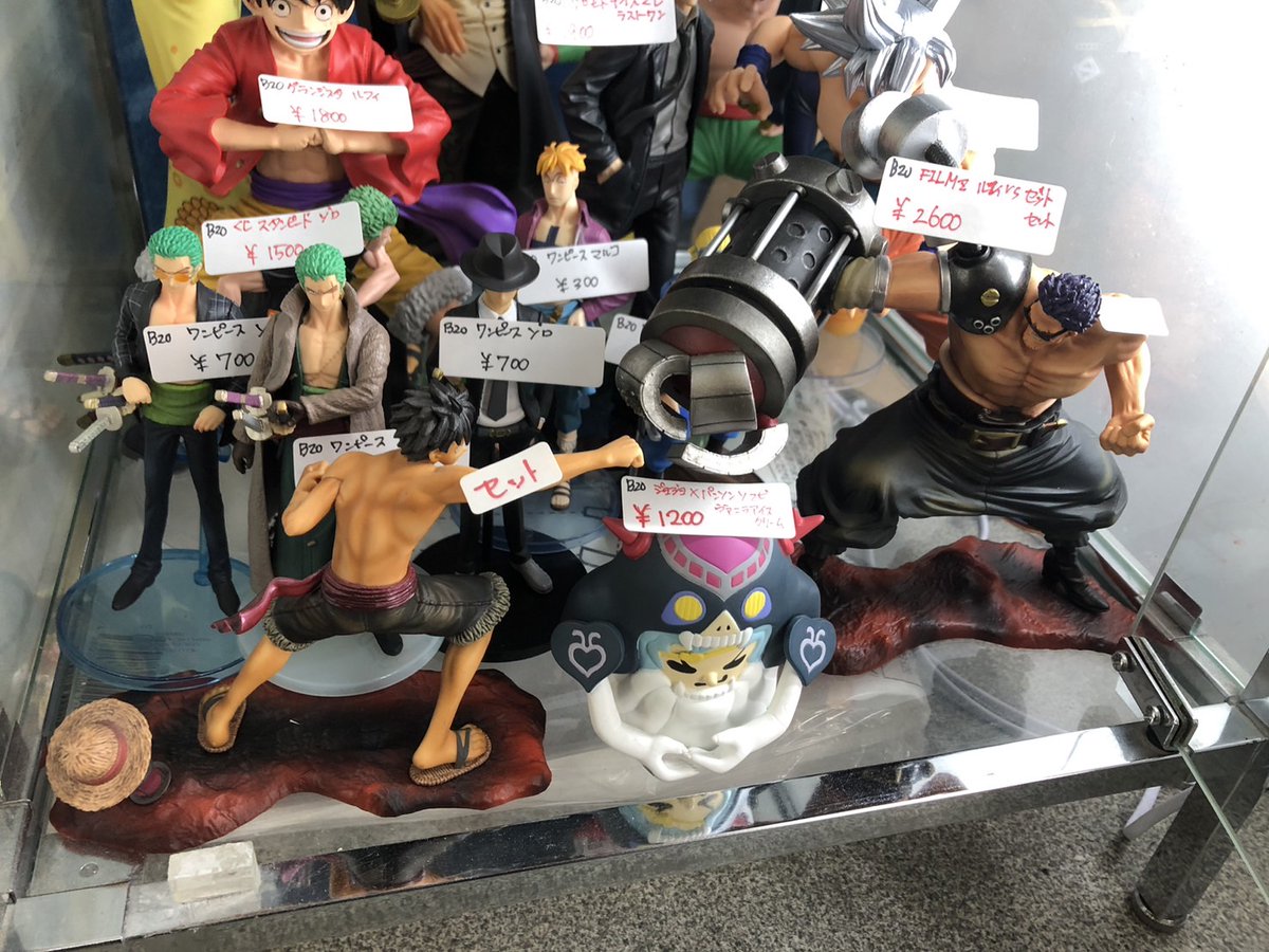 ☆A144ケースに入荷しました!! フィギュア 各種 ・サカモトデイズ