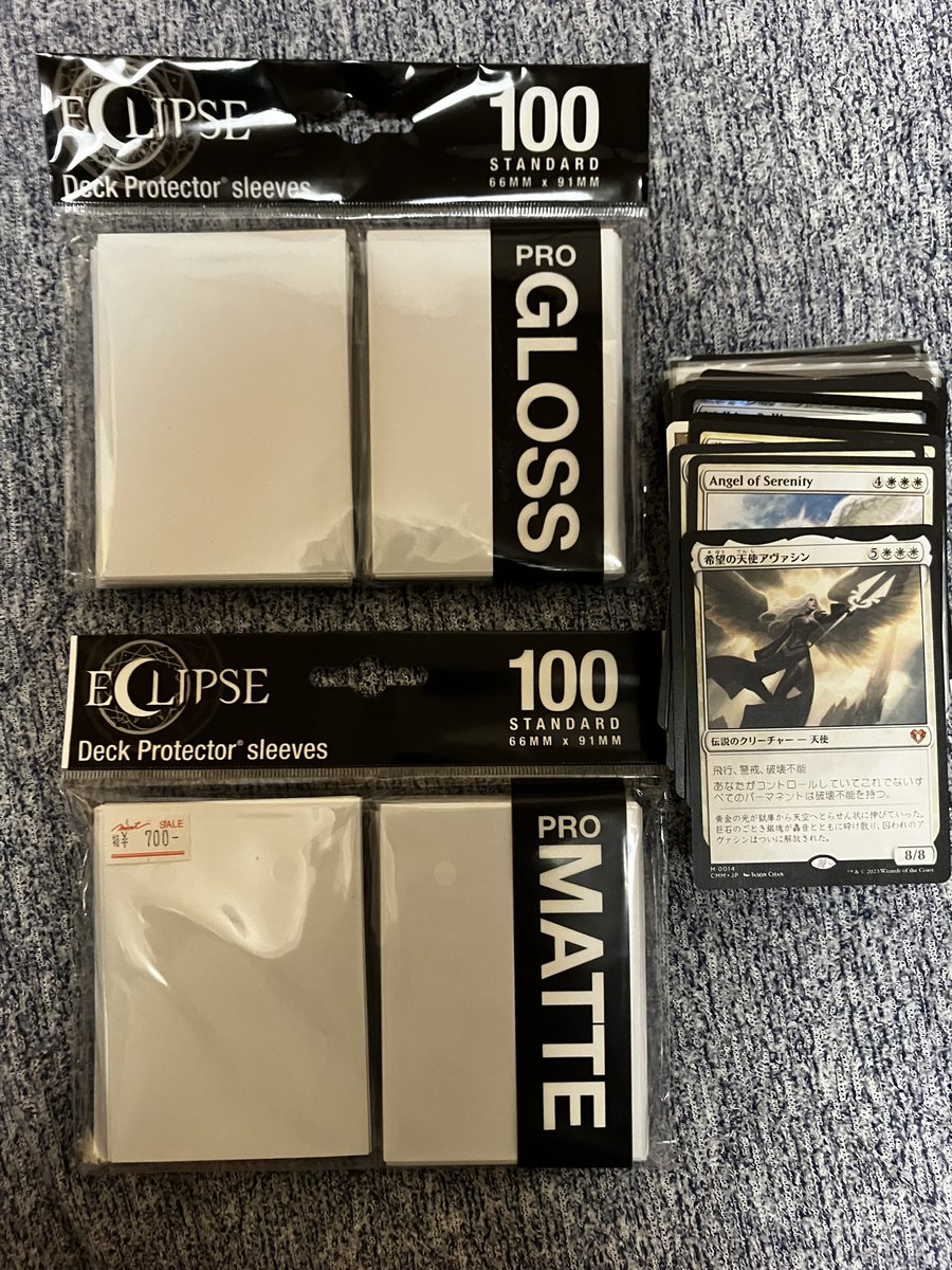 統率者デッキ用の新しいスリーブを入れようと思ったら…… マットと