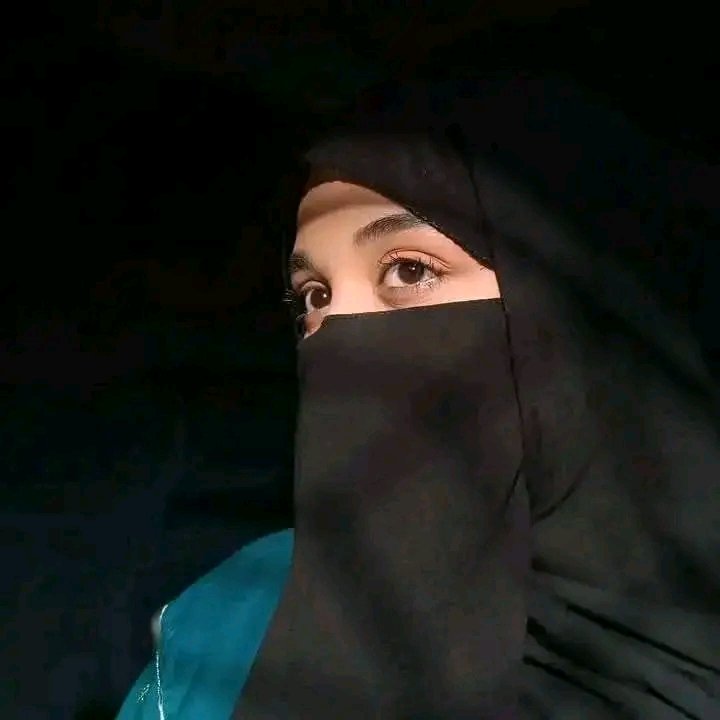 کسی غیرت مند سے محبت کرو گی 
تو پہلا تحفہ چادر، اور دوسرا نکاح ہوگا