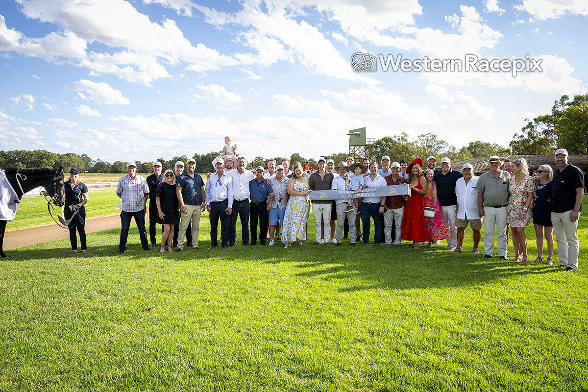 WesternRacepix's tweet photo. TWISTED STEEL - 2026 Magic Millions WA 3YO Trophy @PinjarraPark #WesternRacepix #PinjarraRaces #MagicMillions 

More 📷 https://t.co/XhRFkk00xX https://t.co/p4loF98VlH