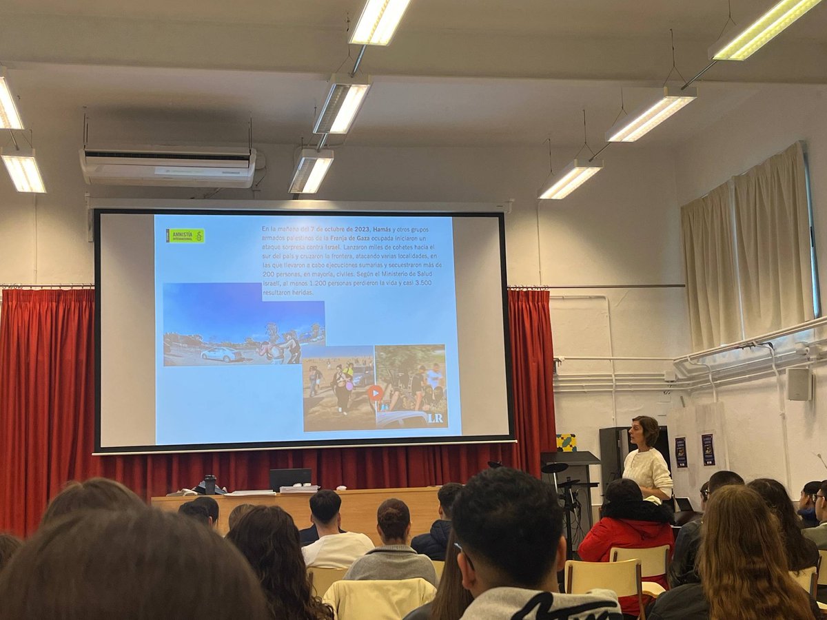 IESMiguelSL's tweet photo. Ayer tuvo lugar en nuestro instituto una interesantísima y conmovedora charla de una enfermera que estuvo en Gaza, para transmitir una toma de conciencia de los derechos humanos y una explicación real del conflicto Israel Palestina. https://t.co/2kaNPnFBFa