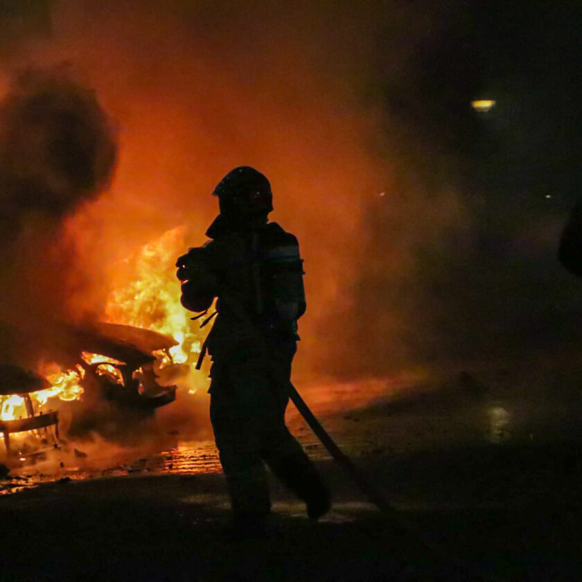 Meerdere auto’s uitgebrand bij Coudenhoveflat