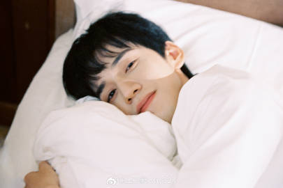 CDrama_Universe's tweet image. Wang Hongyi shares photos for Valentine's Day ⭐️

#SayYouLoveIn2026# #SeeWhy #

&amp;lt; #WangHongyi #王弘毅 &amp;gt;