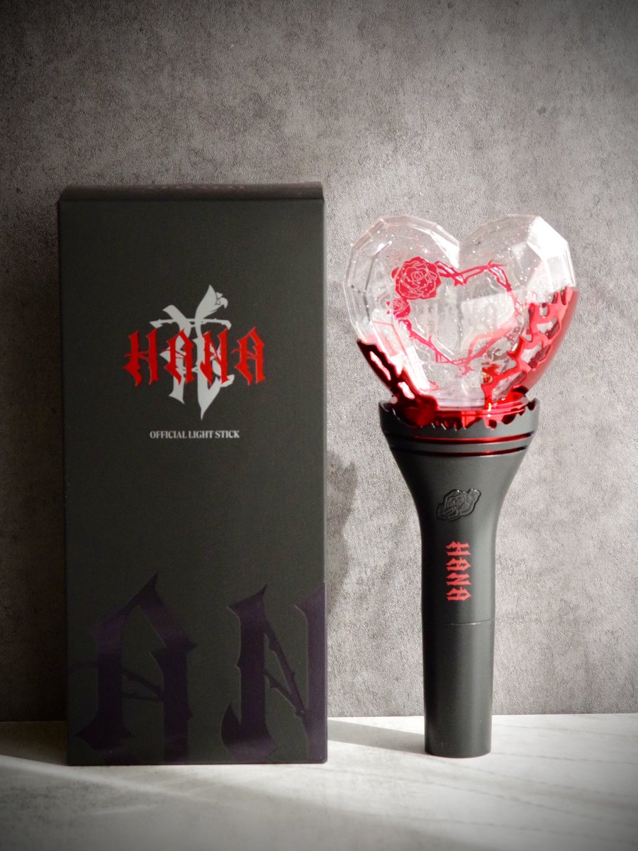 HANAのペンライト、 箱も影も芸術品🥀♥️