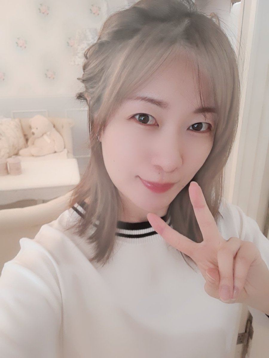 高山温子 tweet media