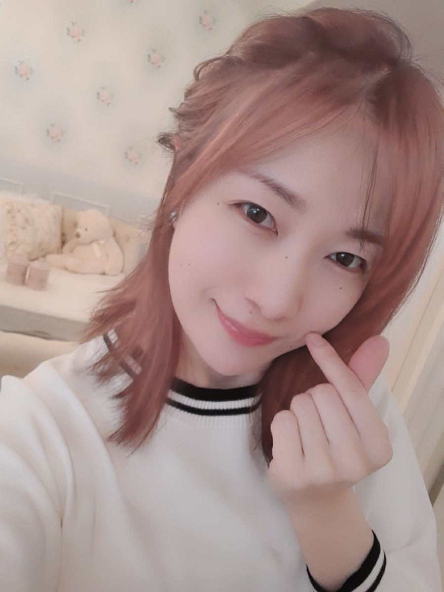 高山温子 tweet media