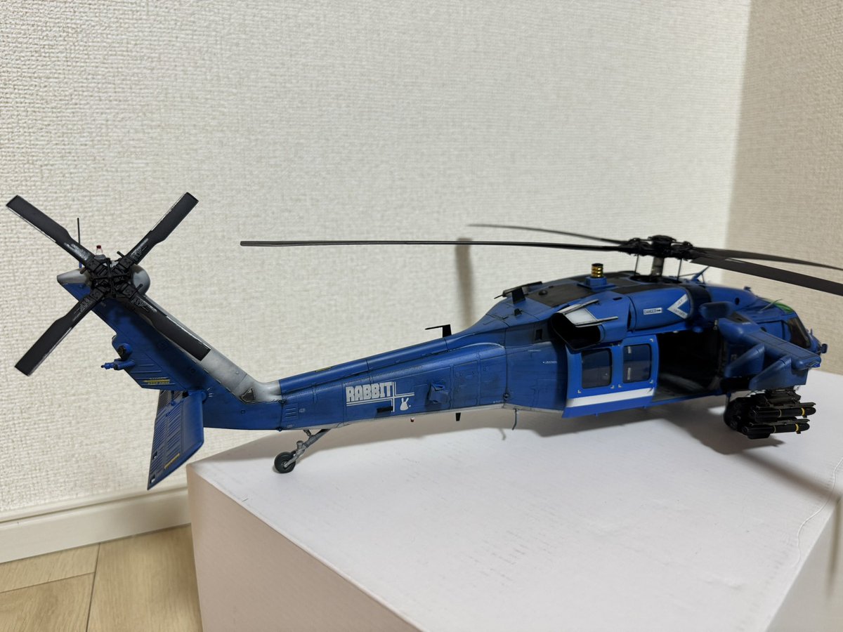norananigashi's tweet photo. 雨雲号に続き、
SRT特殊学園 RABBIT小隊 風倉モエのブラックホーク、完成しました！！

試行錯誤しながらの組み立て楽しかった！！

#ブルーアーカイブ https://t.co/KbADy0euNW