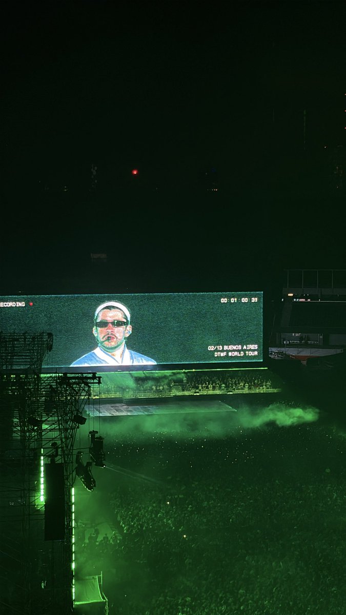 dolidasav's tweet photo. te amo bad bunny https://t.co/7EzL1Hk6Pw