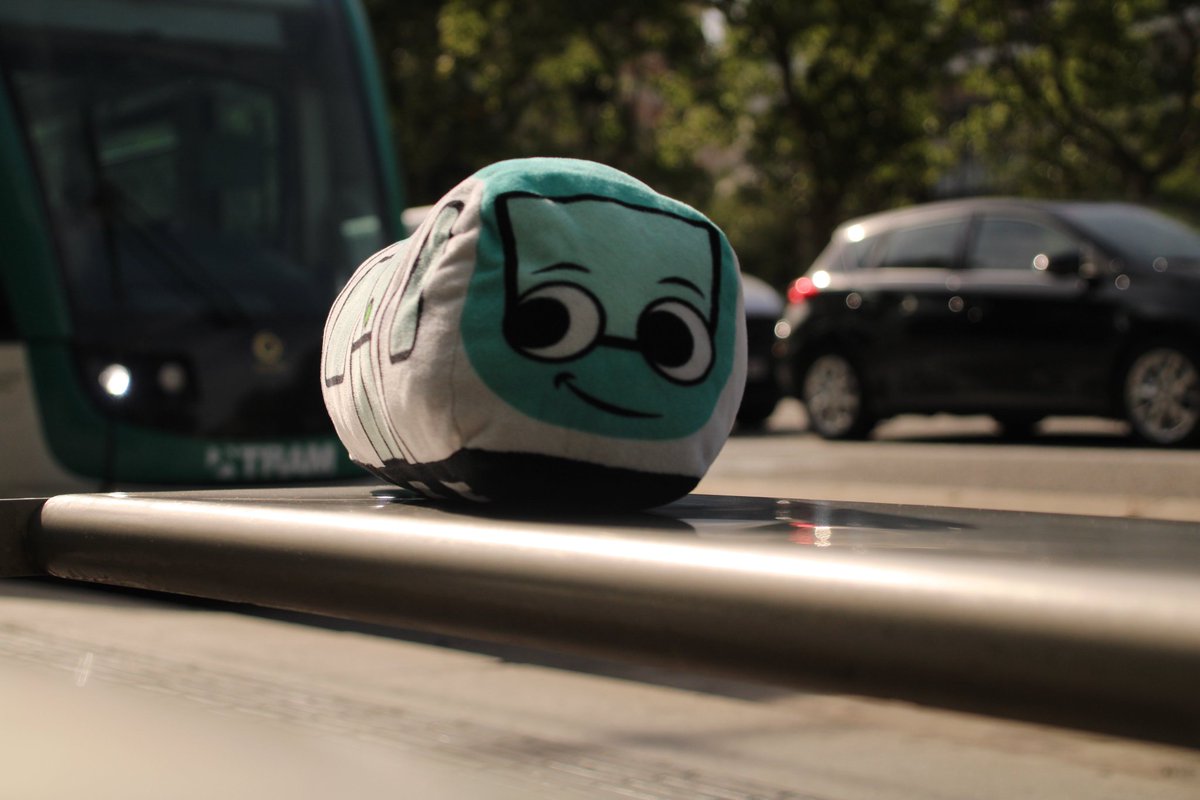 ClubFansTRAM's tweet photo. 🌞🚋 Bon dissabte!

Cap de setmana en marxa, ciutat viva i el TRAM rodant com sempre 💚.

Gaudiu del dia i seguim sobre rails. https://t.co/PmiV4q97nC
