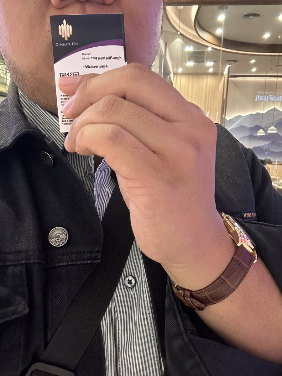 "So kiss me. And let us both be damned"
เรื่องที่ 3 ของปีรับวันวาเลนไทน์ไปเลย กับหนังที่แค่เห็นตัวอย่างก็สัมผัสได้ถึงความเสว
#WutheringHeights #WutheringHeightsMovie