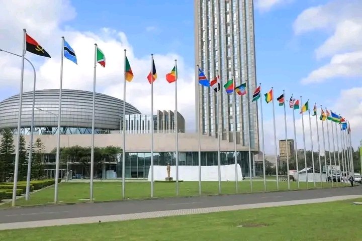 LafTwo's tweet photo. The 39th African Union Heads of State and Government Summit Opening Ceremony is currently taking place.
The opening ceremony of the 39th African Union Leaders’ Summit is being held at the African Union Hall in Addis Ababa.
February 7, 2018 (E.C) https://t.co/Z7WcMo5LXx