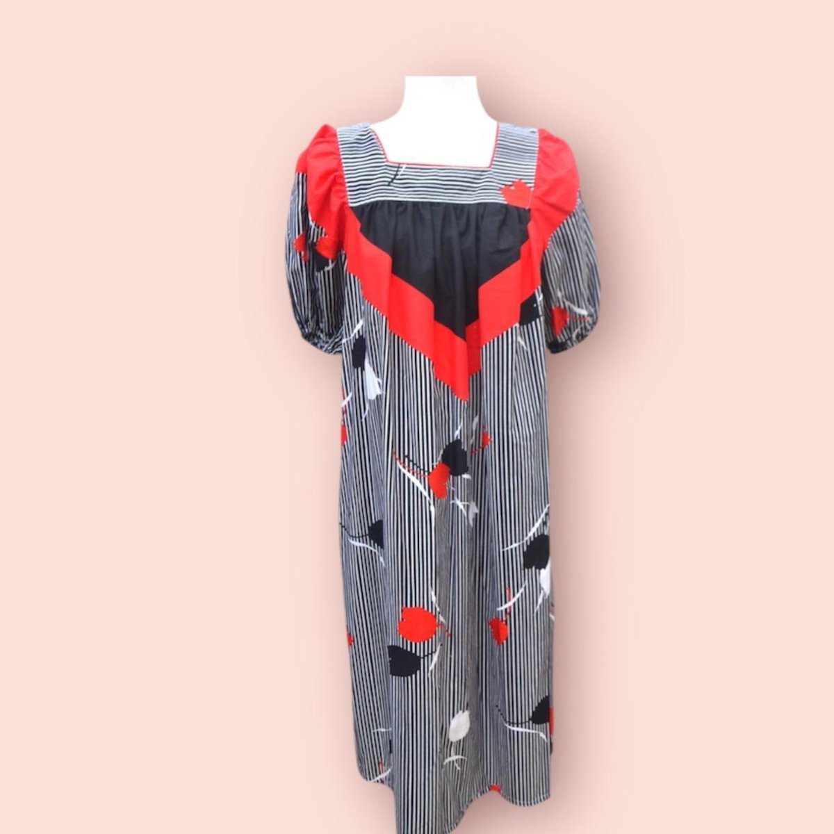 VintageLagoon's tweet photo. We’re taking a short breather 🌄
Vintage Blue Lagoon shops will be back open in 6 days.
Until then, here’s a little peek at some spring preloved & vintage we’re loving 🧥
Vintage 1970s Elegance Smock Dress | Size 12 |
#springvintage #PrelovedFashion #VintageStyle #SpringVintage https://t.co/UITG3X2ttV