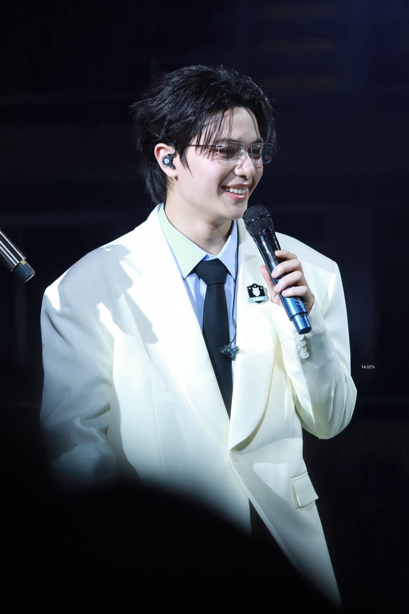 1402percent_'s tweet photo. 260213 @Williamjkp1 

สุดหล่อมาละคับบบ 🕶️

LYKN RISING ERA
#RISERCONCERTD2 
#williamjkp #LYKN https://t.co/QhrOoHRFhY